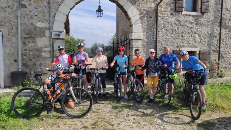 Immagine visita BIKE TOUR IN THE VINEYARDS AND TASTE IN THE WINERY